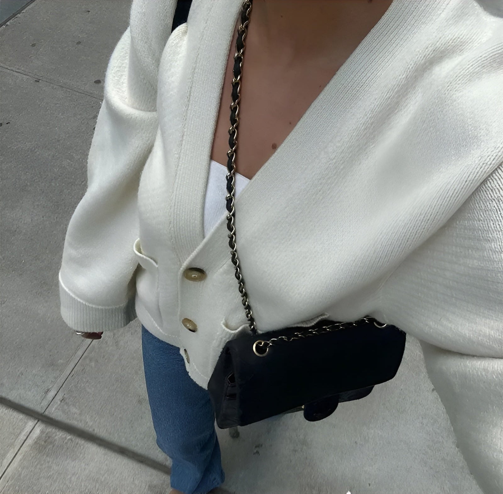 Sara™ | V-hals Vest med Knapper