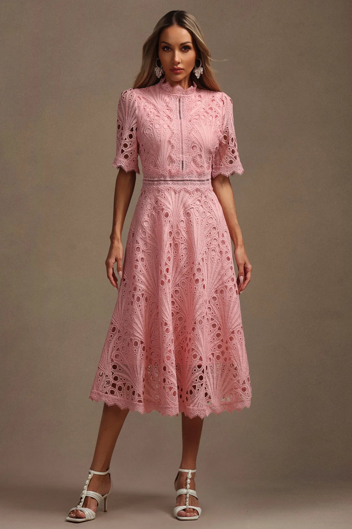 Violette™ | Kjole med Blomstrete Broderi