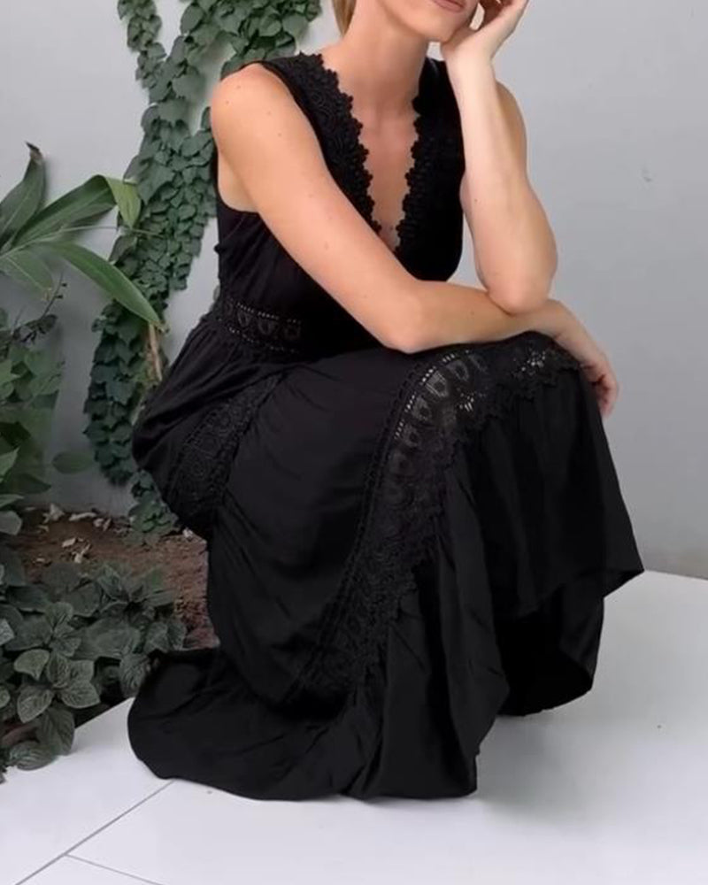 Aurélie™ | Elegant sommerkjole i blonder med V-hals